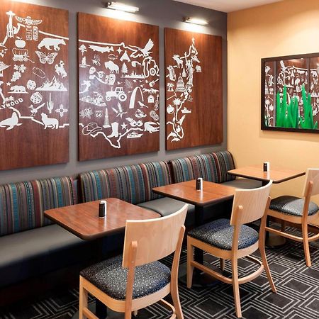 Towneplace Suites Dallas Las Colinas Irving Bagian luar foto