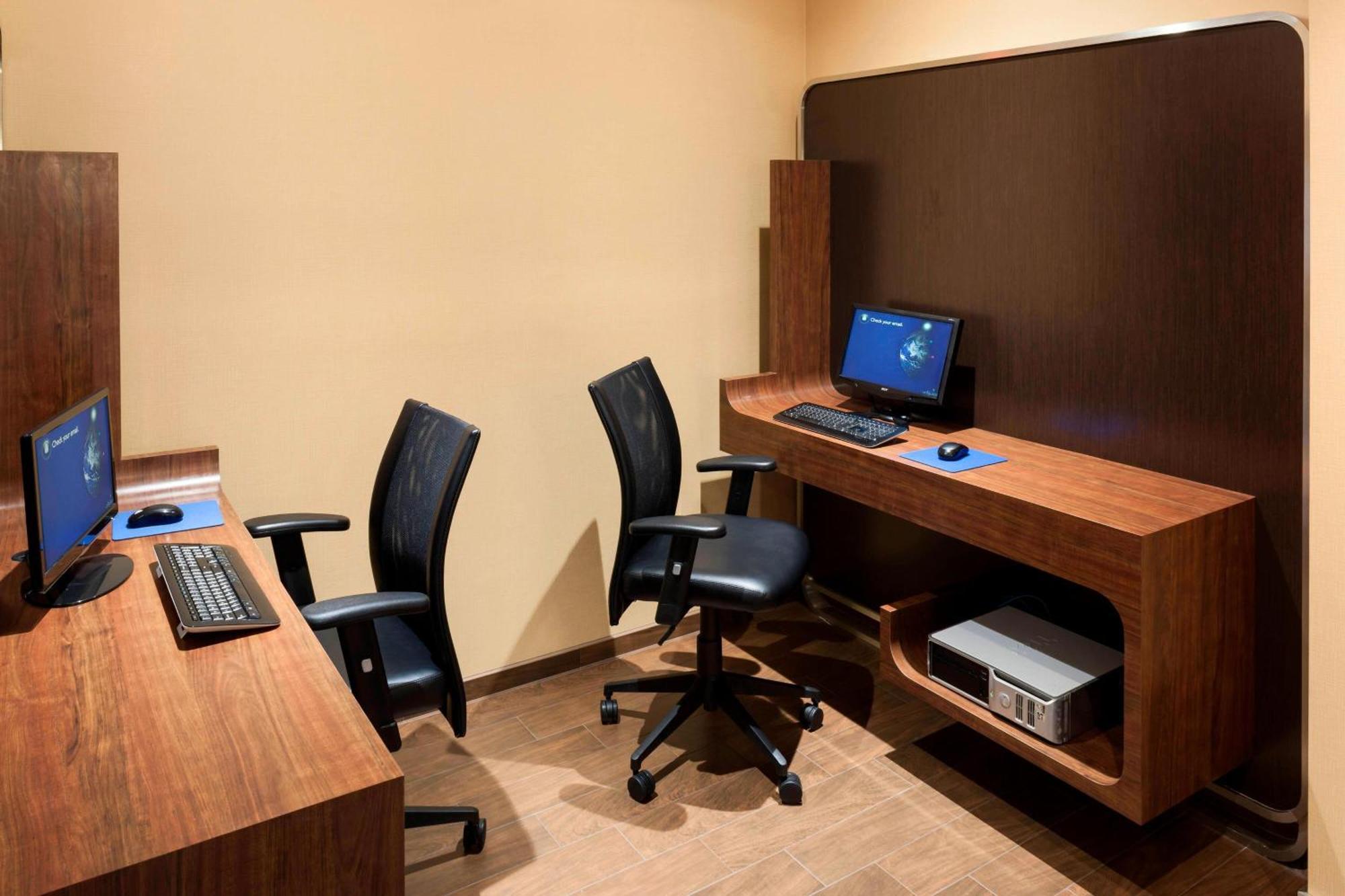 Towneplace Suites Dallas Las Colinas Irving Bagian luar foto