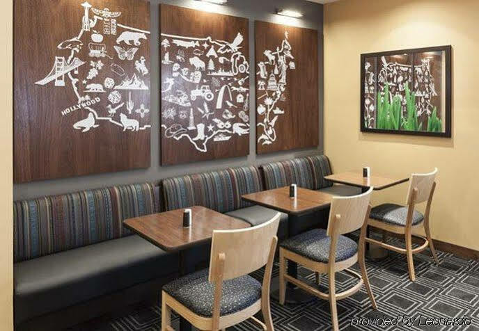 Towneplace Suites Dallas Las Colinas Irving Bagian luar foto
